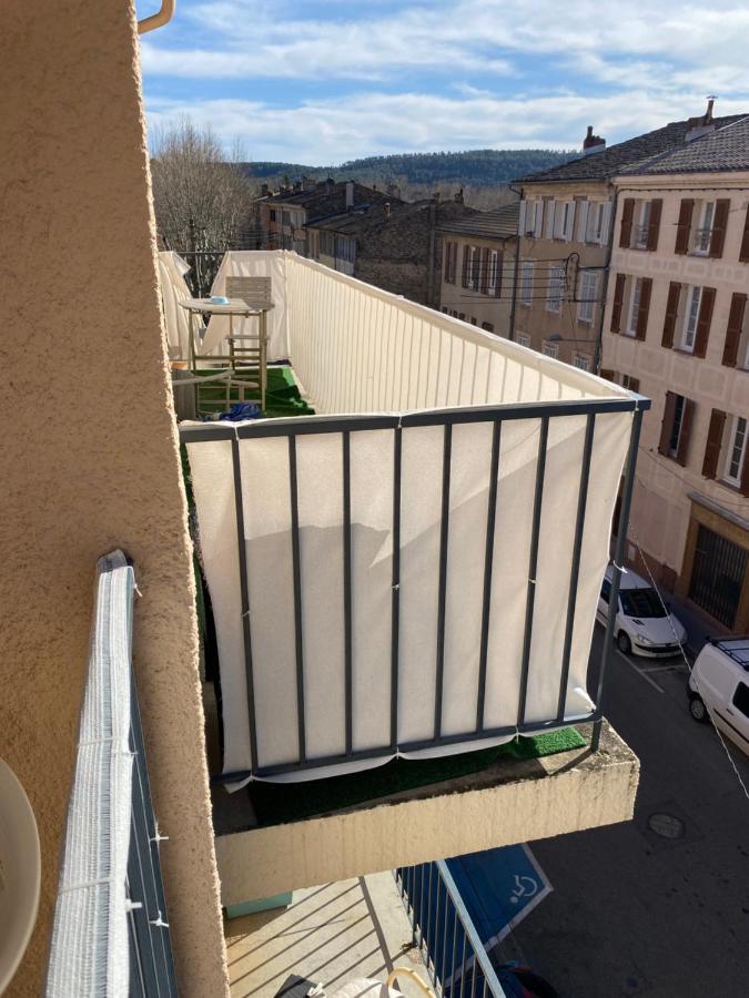 Appartement Salernes Centre Ville Екстер'єр фото
